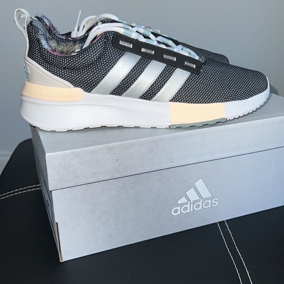 Adidas women’s RACER TR21 CLOUDFOAM LIFESTYLE RUNNING SHOES size 8 - Picture 6 of 7